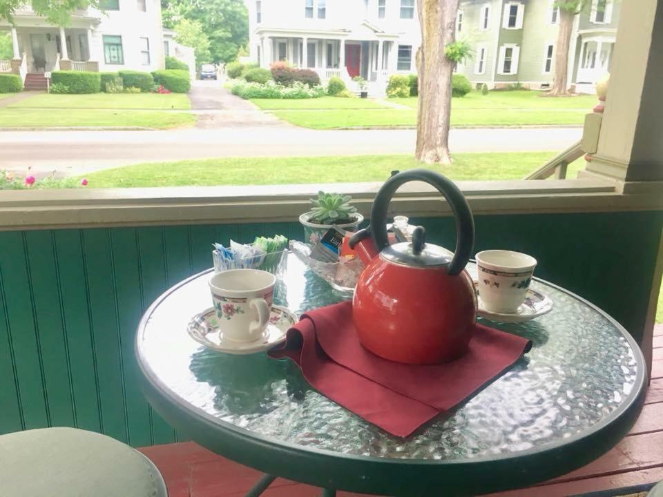 Trimmer House Bed And Breakfast Penn Yan Bagian luar foto